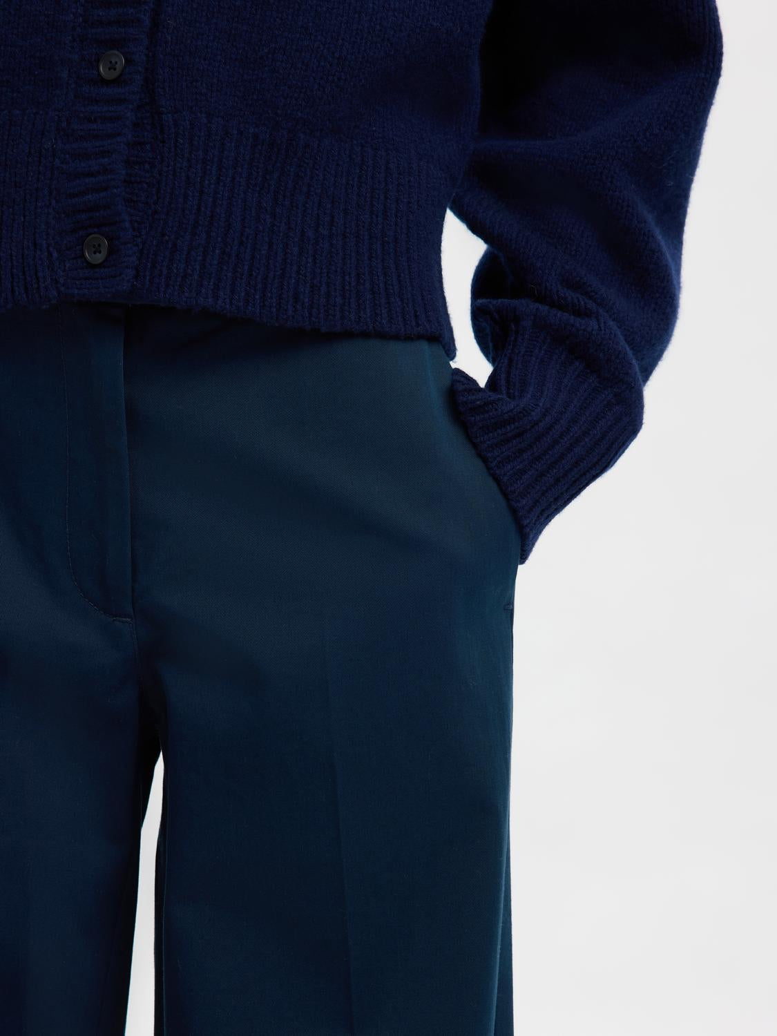model_shot-detail